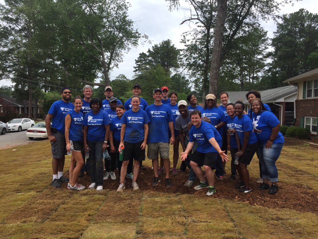 arvidgolf's tweet photo. @NB_Difference making a difference with @CHRIS180_Change #greatdaysofservice #makingadifference https://t.co/6Gaf7kAf0n