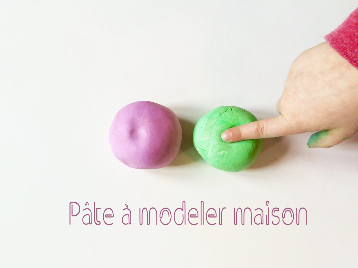 Vonderfoule's tweet photo. Astuce de paresseux pour s'occuper quand il pleut.  #famille #diy #jeu #chalet https://t.co/RAHmfgXF2N https://t.co/w1Jk314BhR