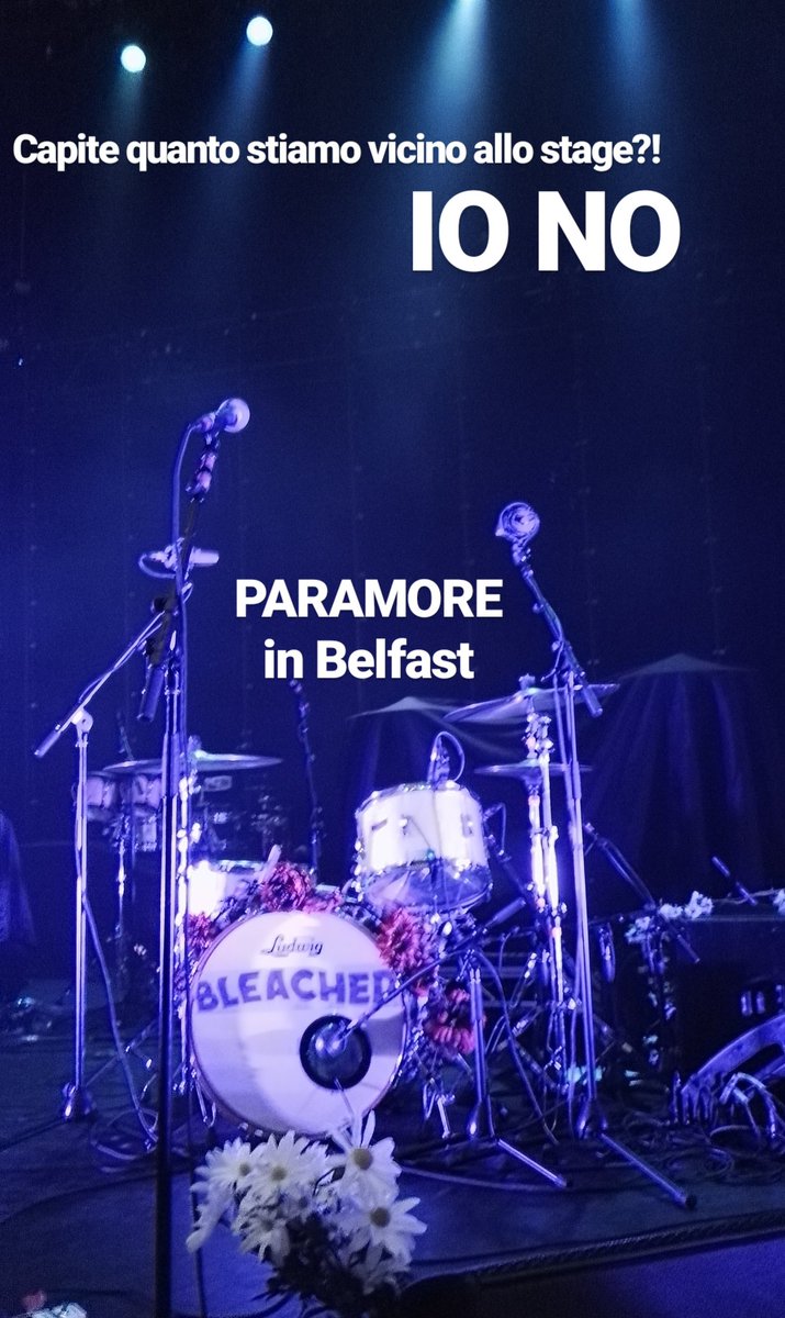 Pmore_Source's tweet photo. Front row   ☠💣💣 #ParamoreBelfast #SecondNight #Yaaas https://t.co/ofBjQ20RYK