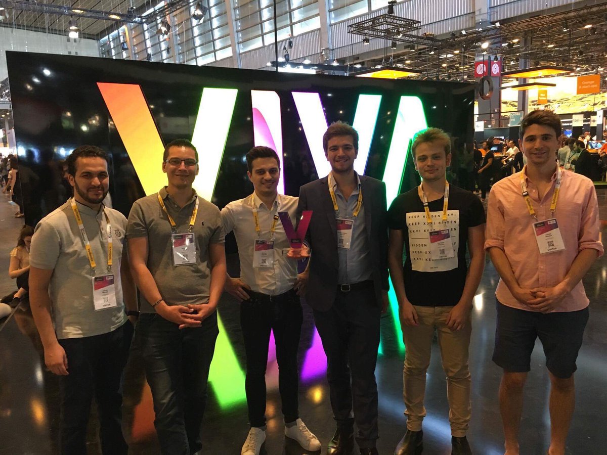 Samuel_Lafont's tweet photo. Félicitations équipe WeBotIt (dont 3 MS Entrepreneurs @essec @centralesupelec) qui remporte start-up pitch Klépierre à #VivaTechnology2017 ! https://t.co/2hPJxmHXBE
