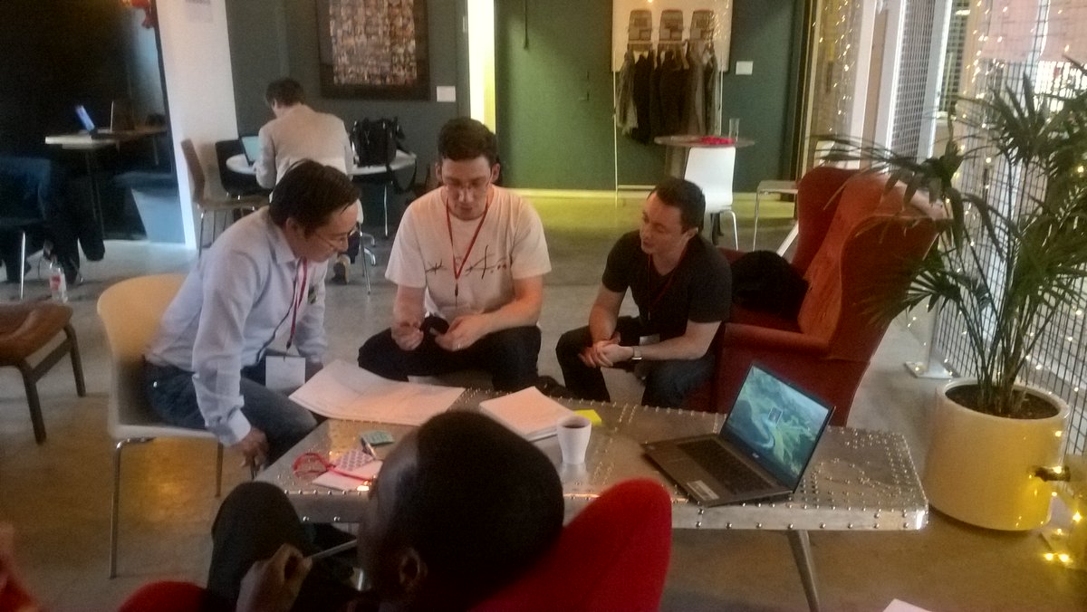 TechDataCloud's tweet photo. Ideas are flourishing and groups are forming!
#techdatahack #Cloud #mspartner https://t.co/LtNWKzchdK