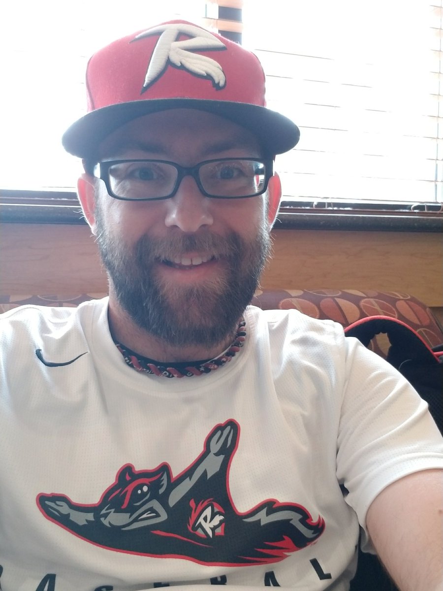 DobsonCory's tweet photo. Rocking @GoSquirrels #HaveFunGoNuts https://t.co/Jsc6yWsr4z