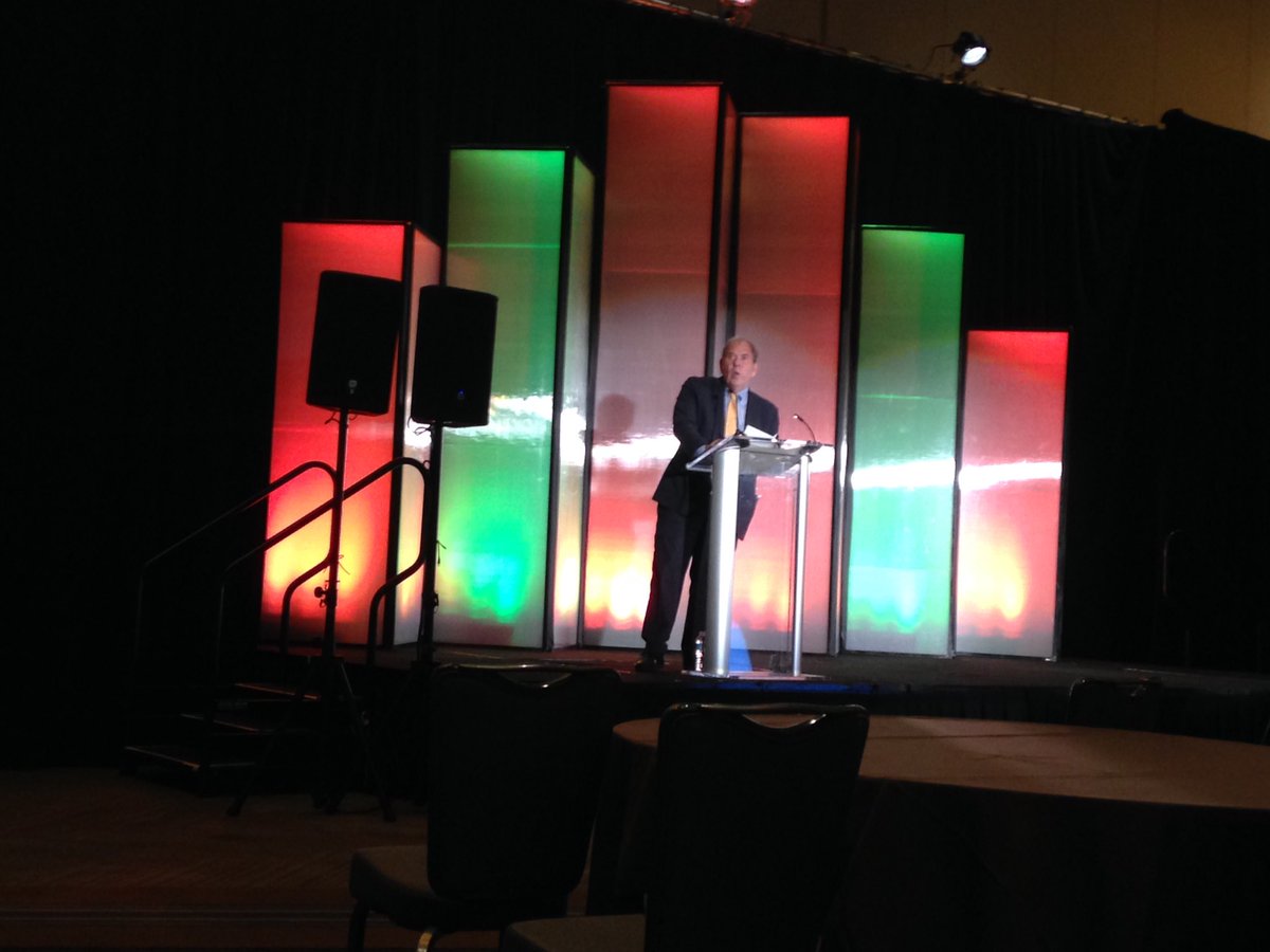 sharonwavle's tweet photo. #UPCEASOL "digital natives being taught by digital immigrants in analog institutions" great talk on future of higher ed by Arthur Levine https://t.co/aQ2dlJeHMZ