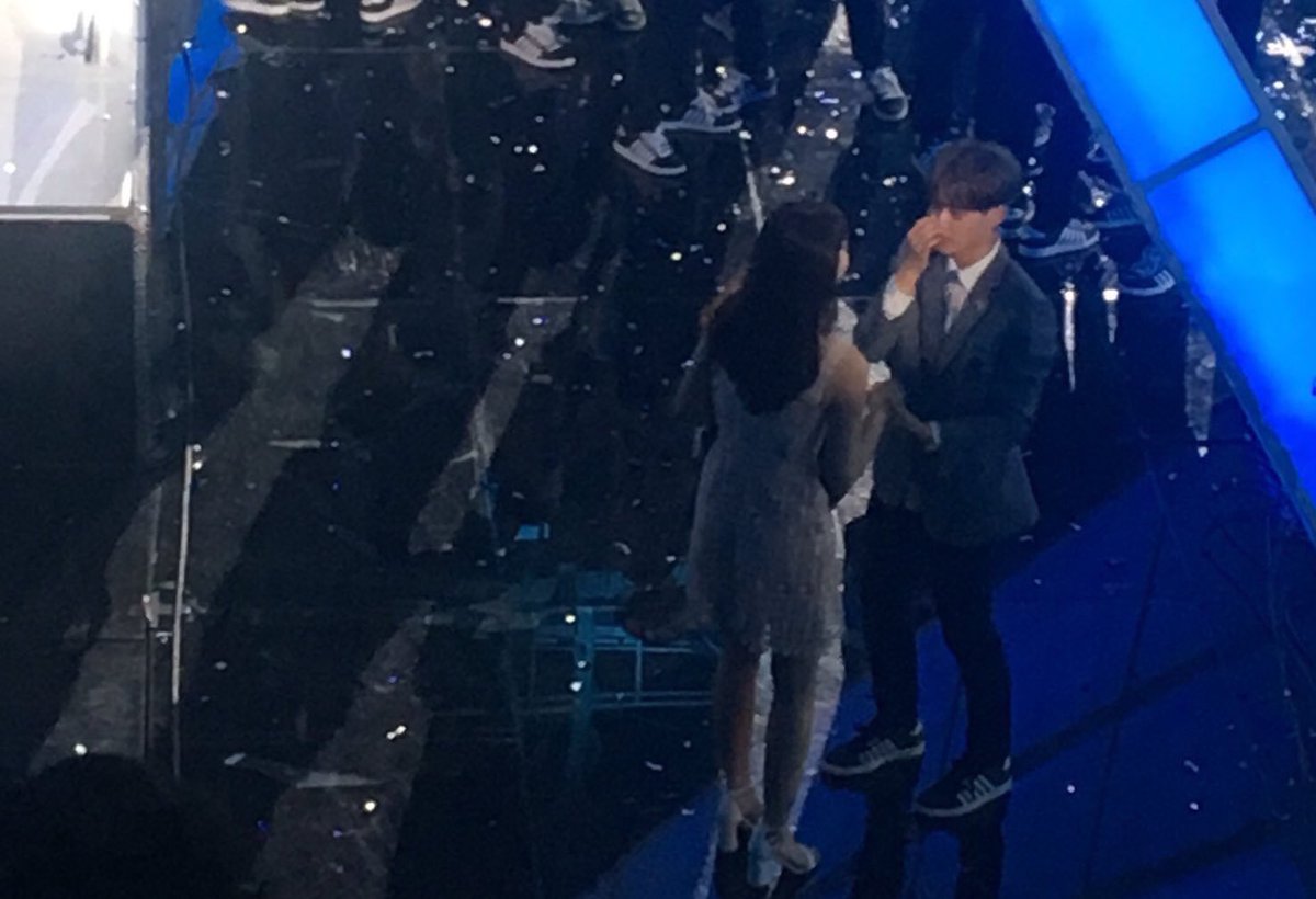 kyulwoos's tweet photo. Somi and Daehwi are friendship goals https://t.co/A7yWLsRtVo