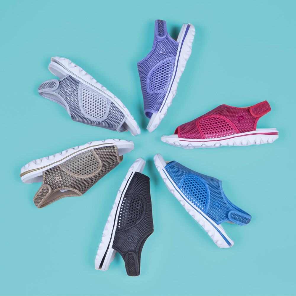 PropetUSA's tweet photo. Transition to summer with these lightweight, flexible, comfortable sport sandals! ☀️🏖https://t.co/ahNfohEkvj https://t.co/vP4Fkf4INz