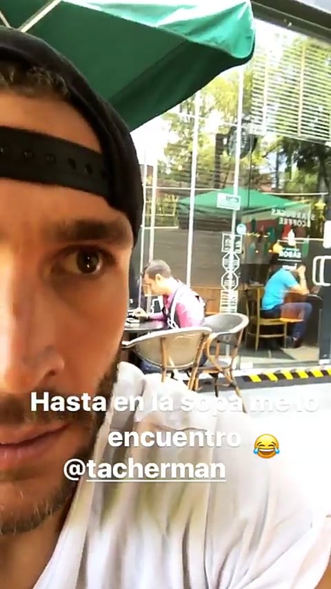 leonyvaleria1's tweet photo. Que hasta en la sopa se lo encuentra jajaja @MarkTacher @RobertoRomanoMX par de guapos ❤ https://t.co/dlFBhAYnnO