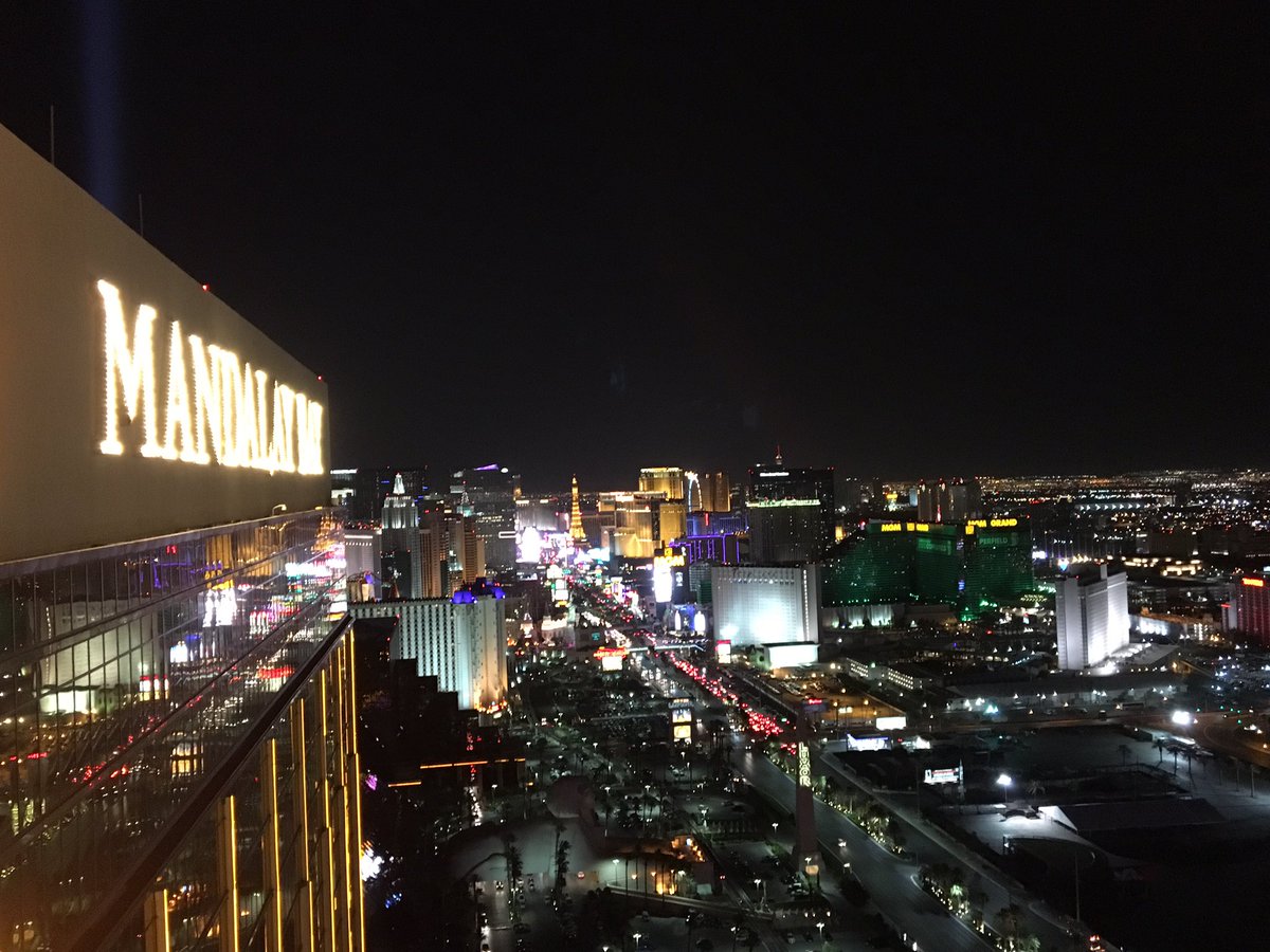 inter_elec's tweet image. Amazing day flying visit to the Grand Canyon followed by a round of golf and finishing up at the sky bar Mandalay bay in Las Vegas👍