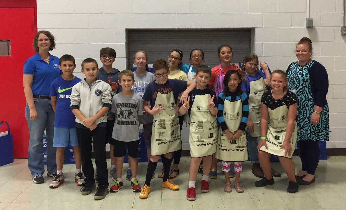 RP_Leadership's tweet photo. Final day of cooking camp=success! Thanks Ms Julie at 4-H for teaching us to be healthy cooks! @RichPondElement #JrChefs https://t.co/xstSH7nlmm