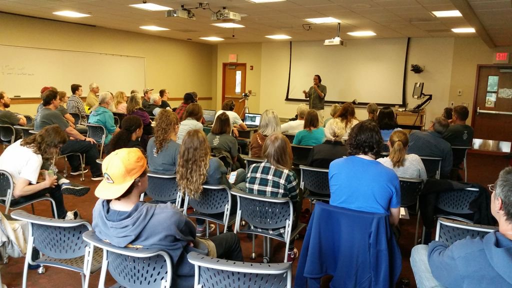 UMTeachLearn's tweet photo. This week @bigskyhs &amp; @umontana hosted "Bring Your Own Brain," A Symposium to Free Us From #Climate Chaos. Check out https://t.co/GSiaCgAhaF https://t.co/NdBzJ4nOcY