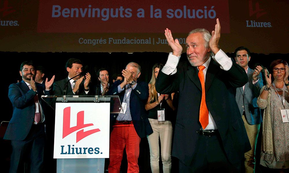 EconomiaED_'s tweet photo. Teixidó advierte a Puigdemont: "No podrá controlar su propia revuelta".— Primeros dardos de Lliures https://t.co/SE9mx385vY https://t.co/is3P8Zus5v