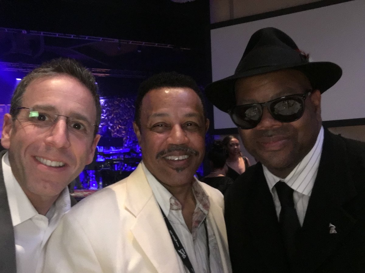 SoundRoyalties's tweet photo. Congratulations to @SongwritersHOF inductees @KennyEdmonds Berry Gordy Jimmy Jam Terry Lewis Robert Lamm James Pankow  &amp; JAY Z. #SHOF2017 https://t.co/Z5m4GJ0bNK