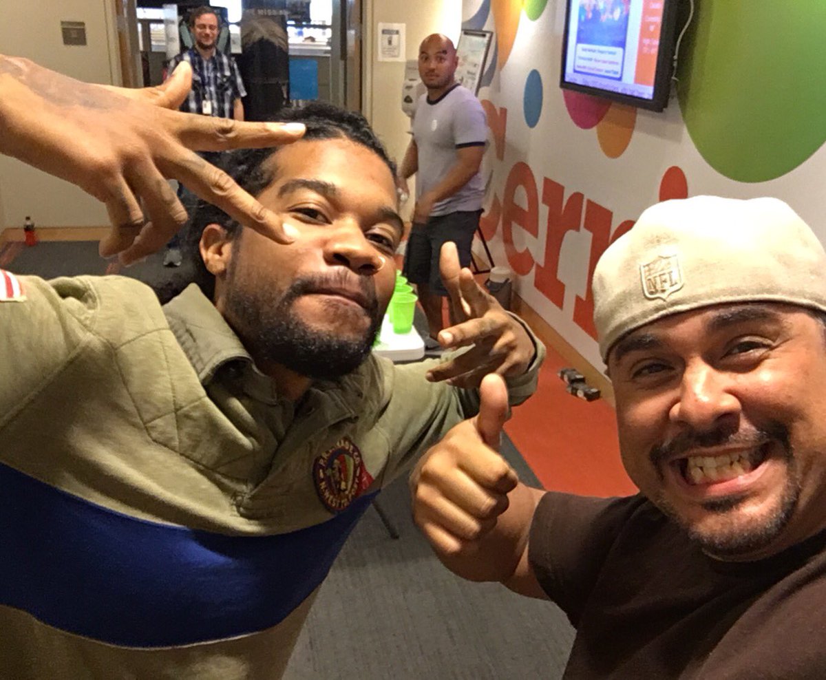 Jason Davis used proper discovery right sized the cust, changed plan, added tablets,&amp; save him $$!! #winner <a href="/N_Vega_Guadian/">Norma Vega-Guadian</a> @CerritosCANDO