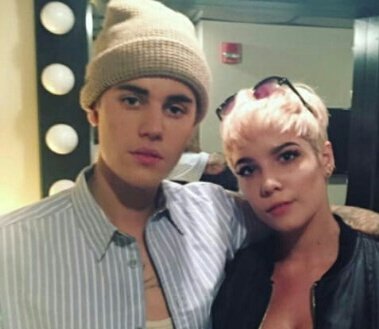 jauregasbieber's tweet photo. SHE IS DAMN LUCKY https://t.co/lRYEikzZiH
