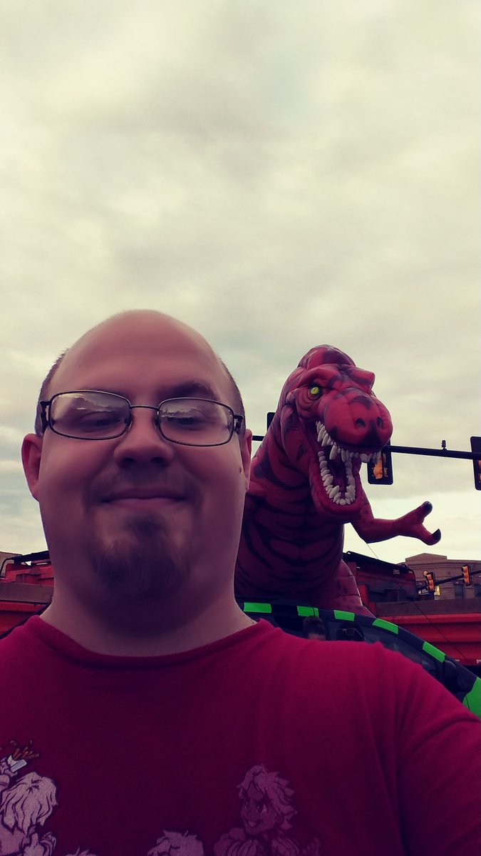 themightyth90's tweet photo. Just chillin at #CraftCom enjoying some good mead https://t.co/XwyAFjxo6k