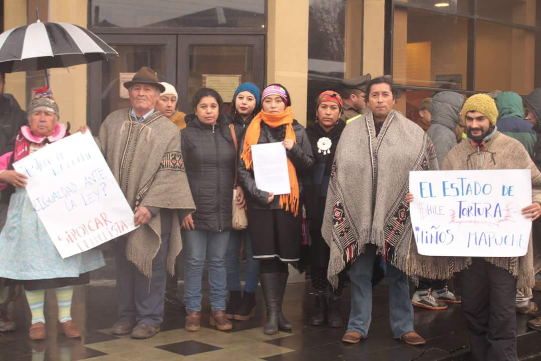 info_werken's tweet photo. Comunidades #Mapuche de Huentelolen se querella contra la #Sipolcar  de #Carabineros por tortura a niños mapuche https://t.co/EgrYdMLLy7
