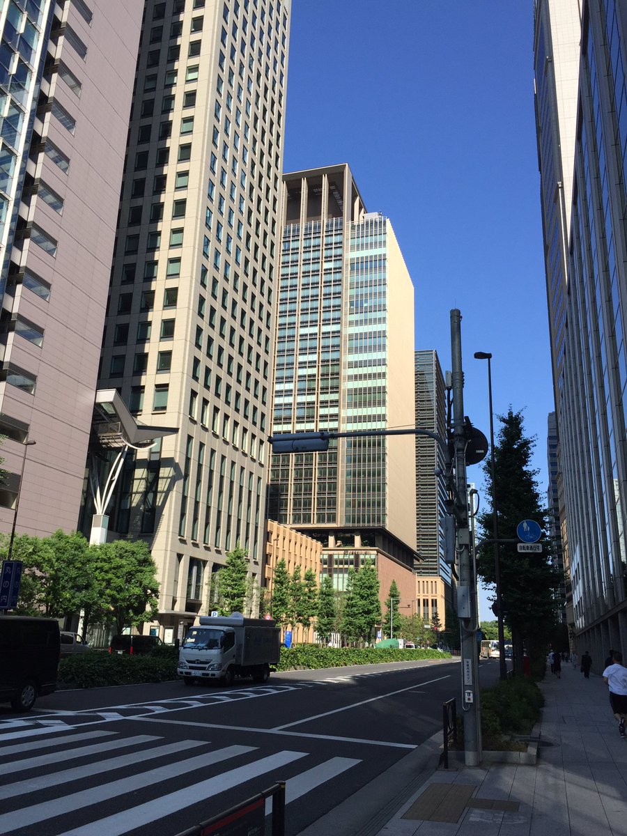 maru_ryu18's tweet photo. ビルしかない〜笑 https://t.co/o58atmO2LV