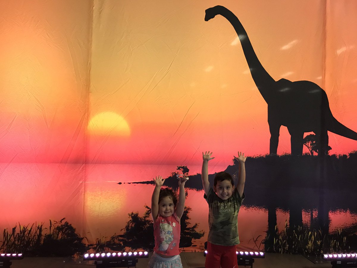 DeeReqz's tweet photo. A Day With Dinos! #DTDUnleashed https://t.co/bVX6TQIEkh