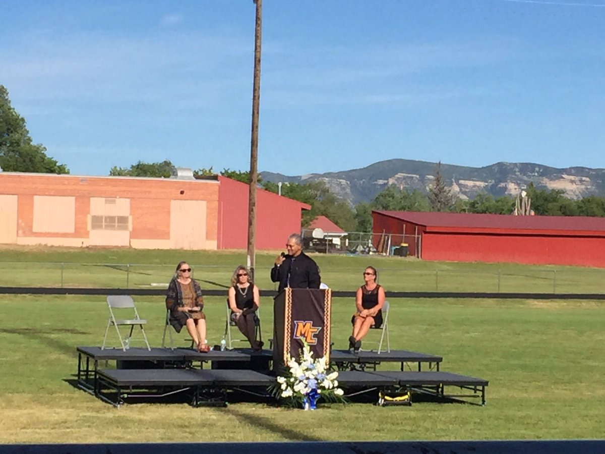 Journal_Jacob's tweet photo. Coach Bob Archibeque speaking at Ray Harriman's memorial: "Ray saw the best in all of us." @TheJournalCO https://t.co/VTMbCmtnks