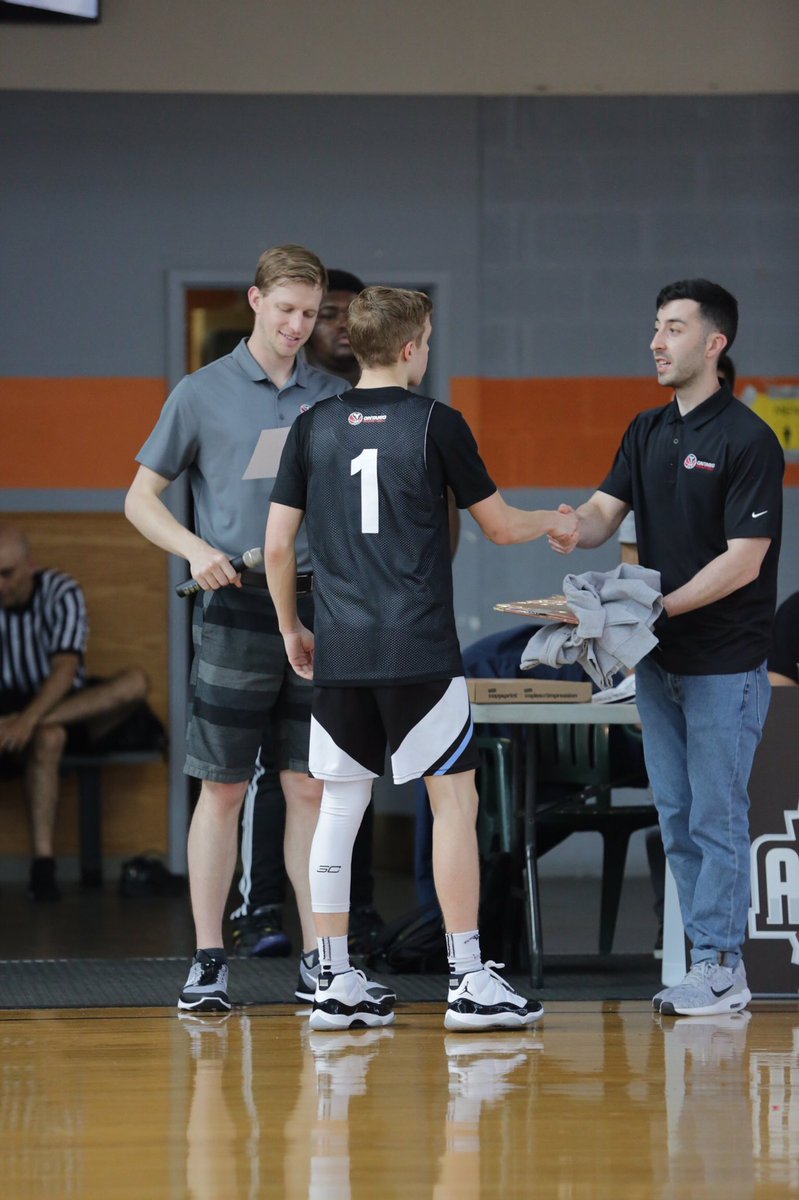 loyolabball's tweet photo. PG JP Hanna put in work this weekend at the OBL top 20 all star game scoring 37 dishing 6 dimes. Keep working JP! @_jphanna https://t.co/P6CeTTRgun