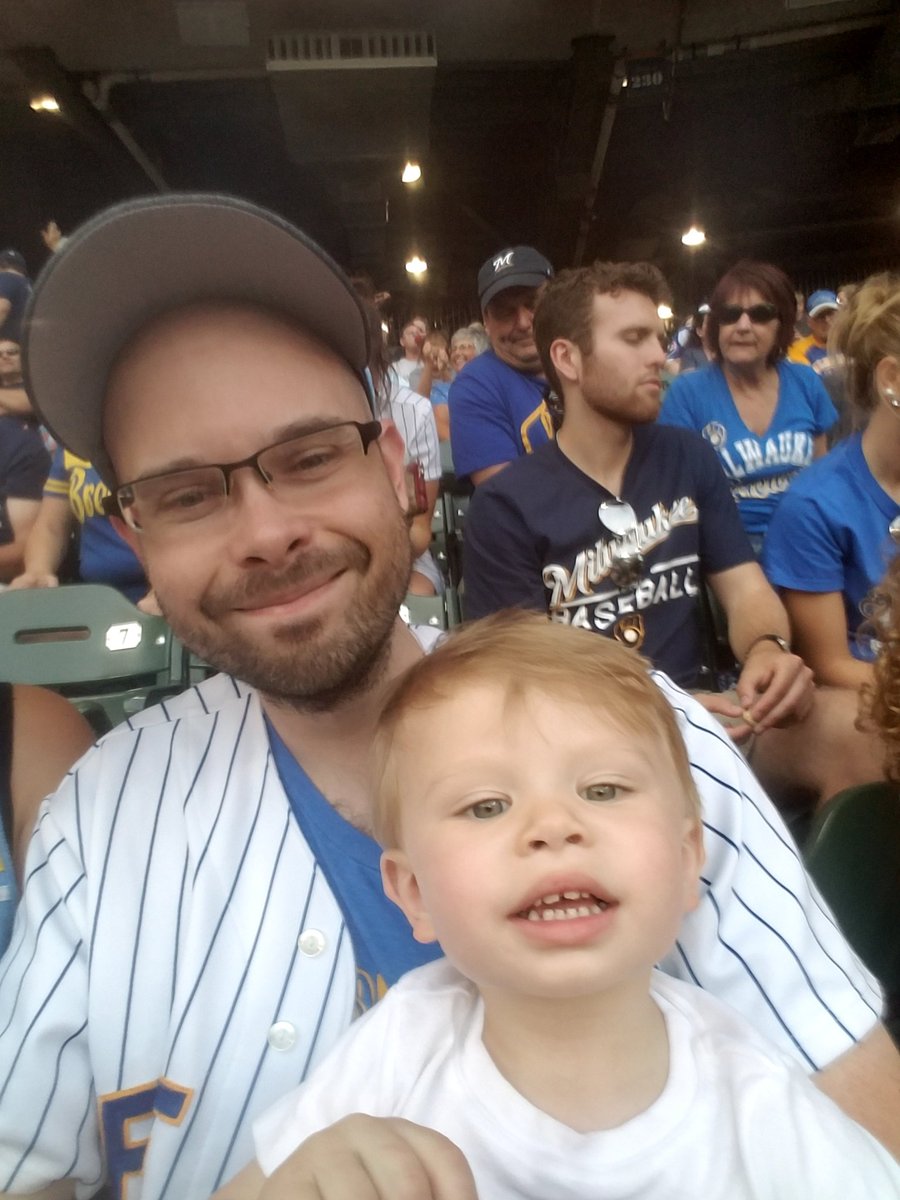 gordongurl21's tweet photo. #ThisIsMyCrew #HappyFathersDay #firstfireworks https://t.co/ddi0VVIqfJ
