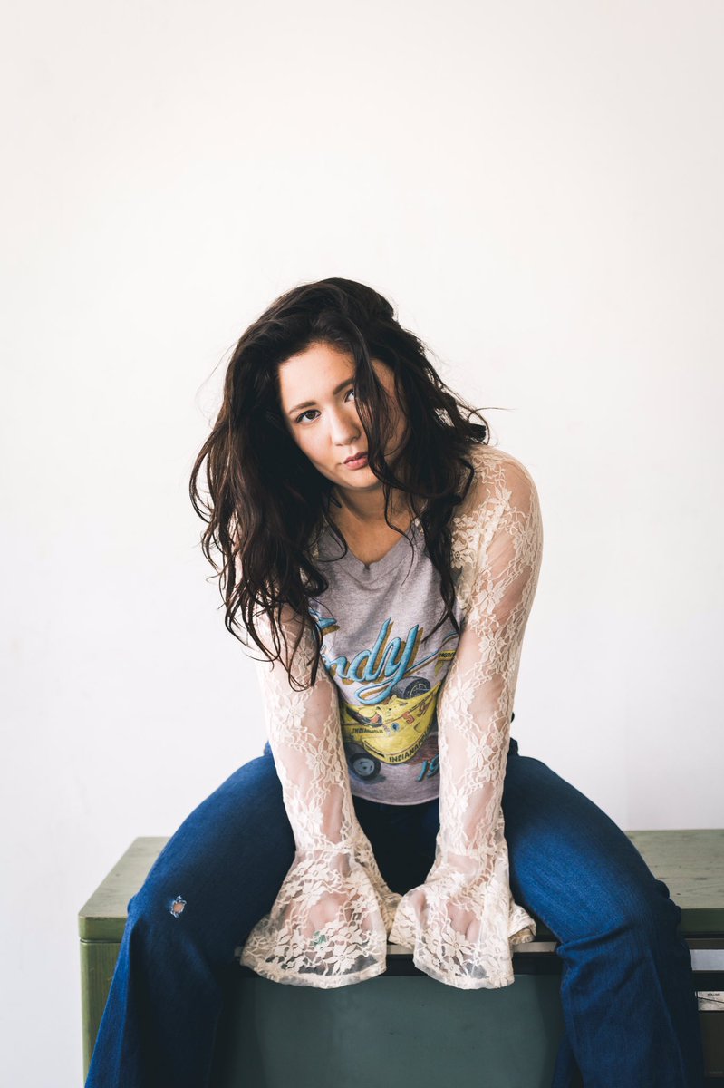 EmmaRoseKenney's tweet photo. check out my interview &amp; shoot with @BCTPress by @AcaciaEvans 💫👄👁🌟💥 https://t.co/RexkZwXt3V https://t.co/549EU6xtIO