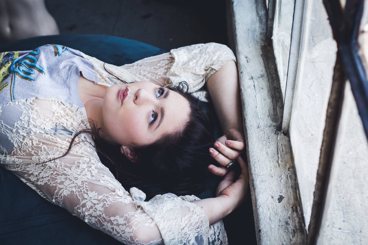 EmmaRoseKenney's tweet photo. check out my interview &amp; shoot with @BCTPress by @AcaciaEvans 💫👄👁🌟💥 https://t.co/RexkZwXt3V https://t.co/549EU6xtIO