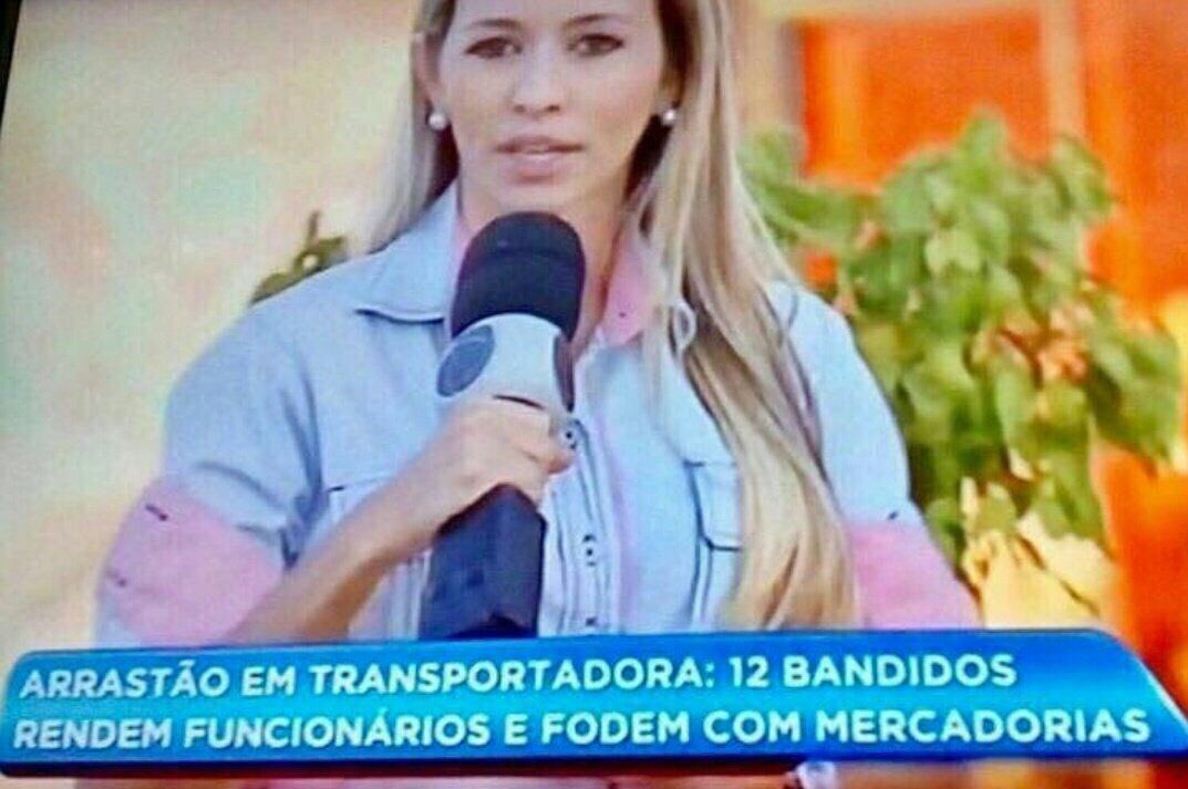 ivonepita's tweet photo. cada qual com seus fetiche https://t.co/LXQ1ioPbTl