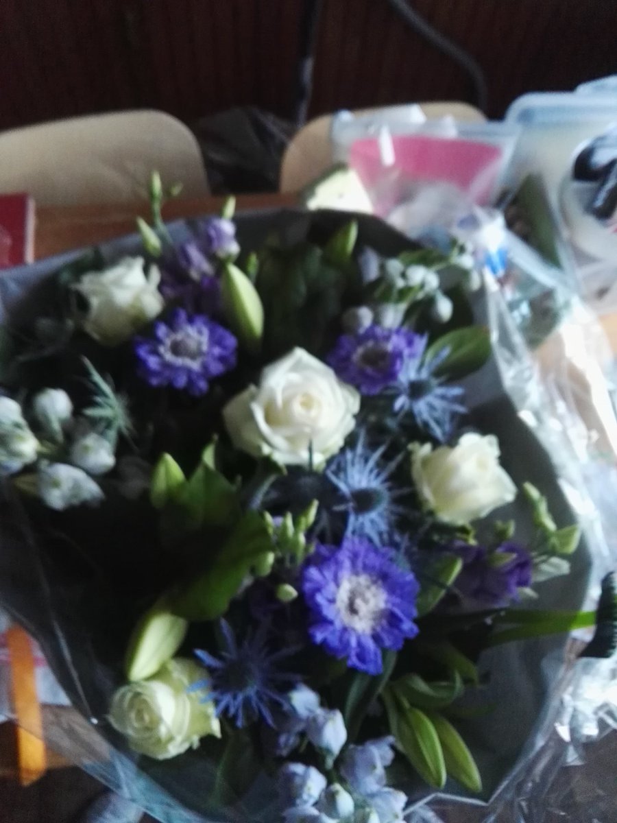 JitskeKP's tweet photo. Vanavond tijdens familiedag alvast beetje afscheid genomen van aantal functies bij V.V.Buitenpost.Mooi bos bloemen en dank woordje​ gekregen https://t.co/V6C0bSBFJs