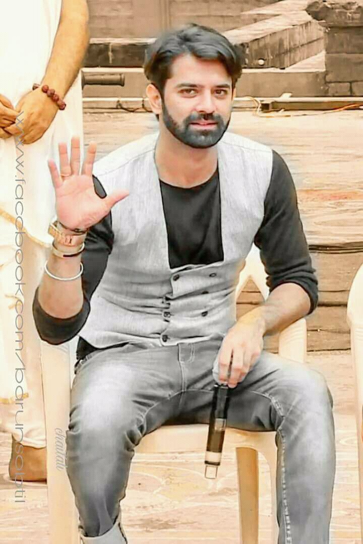 KGumarigupta's tweet photo. Ben senin tipini yerim sence barun sobtiye kaç biinnn kişi beğenir barunumu sevenler beğensin 😍😍😍✌✌😎 https://t.co/H7vGOCExuk