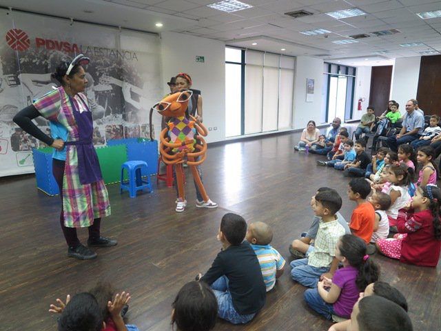 EstanciaMCBO's tweet photo. Este sábado #17Jun continua el Festival Somos Afrodescendientes en la @EstanciaMCBO con Huracán de Fuego 7:00PM. #PDVSAEsCultura https://t.co/1lZWA764ad