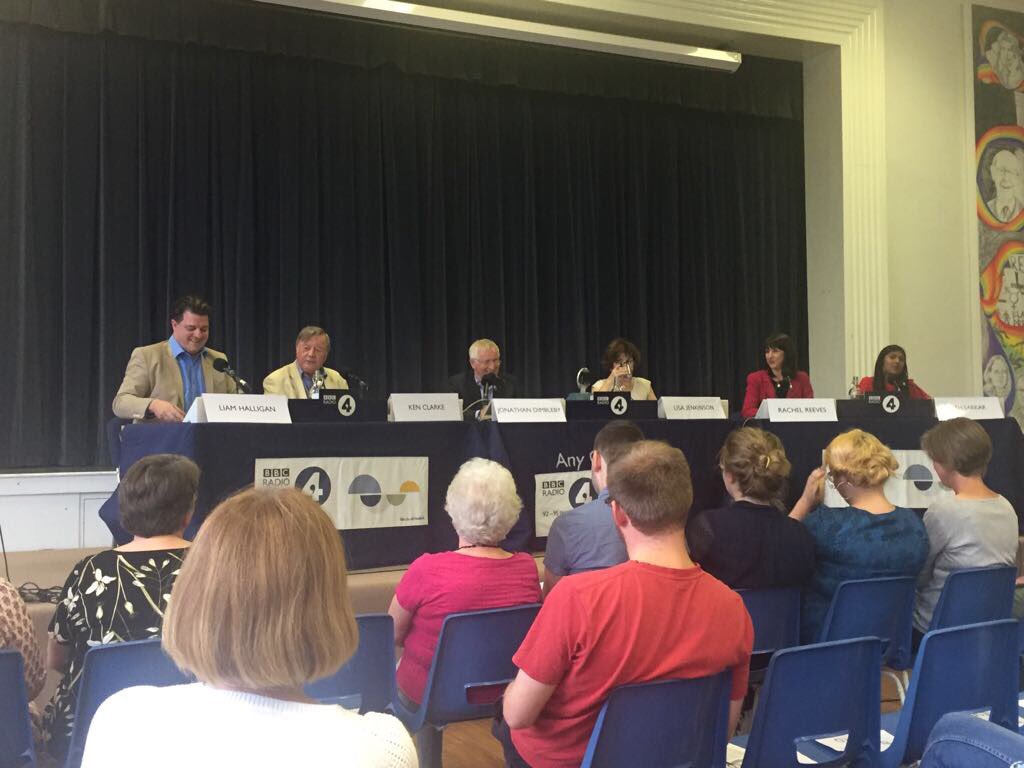 Fascinating evening <a href="/BBCAnyQuestions/">Any Questions?</a> great panel, probing questions. Huge thanks to Friends of Thurston Library &amp; @ThurstonSixth for hosting