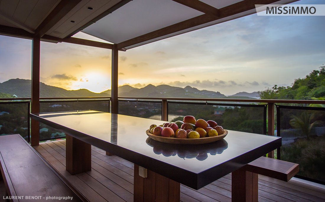 MissimmoSbh's tweet photo. Because your eyes and your soul deserve it ! https://t.co/7YQuubWsVB  🌴🌊🦀#SaintBarth #VacationVibes #VacationRentals #RealEstate #Islandlife https://t.co/SqmzkL8zbn