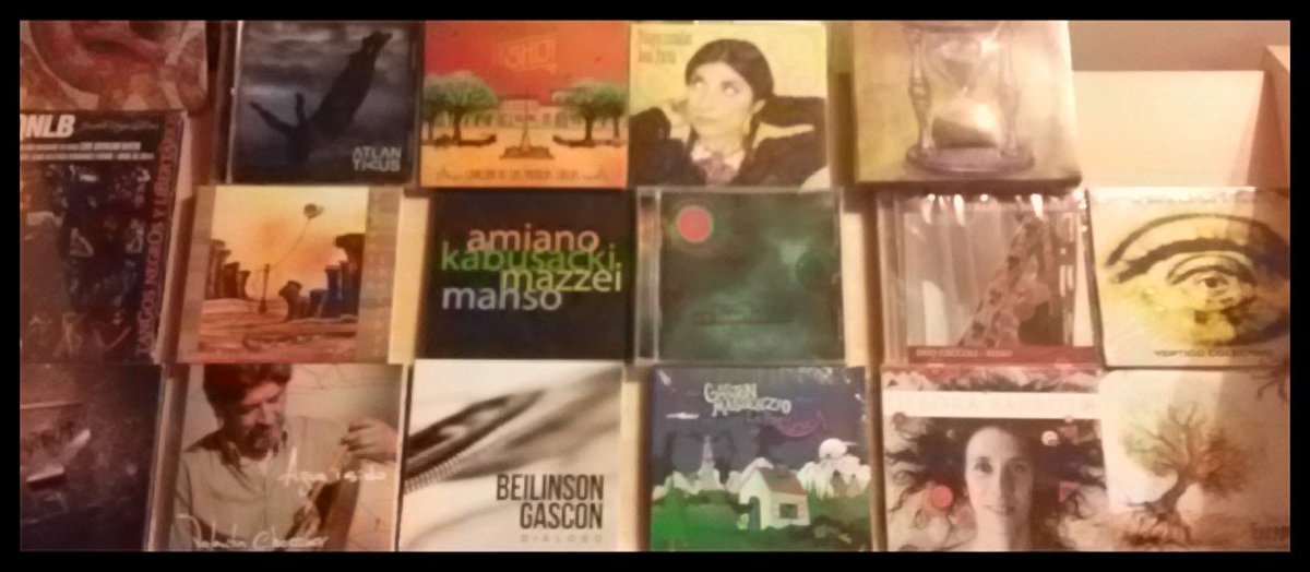Esta noche hay show acústico en <a href="/NivangioClub/">Nivangio</a> y en la #Libreria encontrás estos discazos #tango #rock #folklore #blues #Jazz
