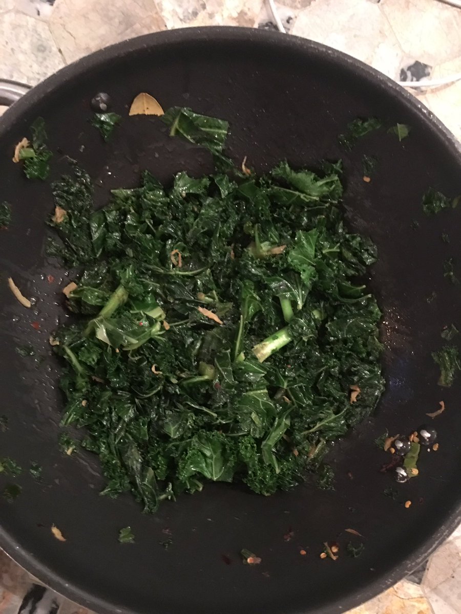 munchclubtv's tweet photo. #vegan Munch 😏

Aloo Gobi/Sag Aloo 
Sweet potato + spinach curry
Onion bhajis 
Chilli Kale
Boiled Rice 

Follow on Instagram - munchclubtv 💜 https://t.co/nyxhEPbacw