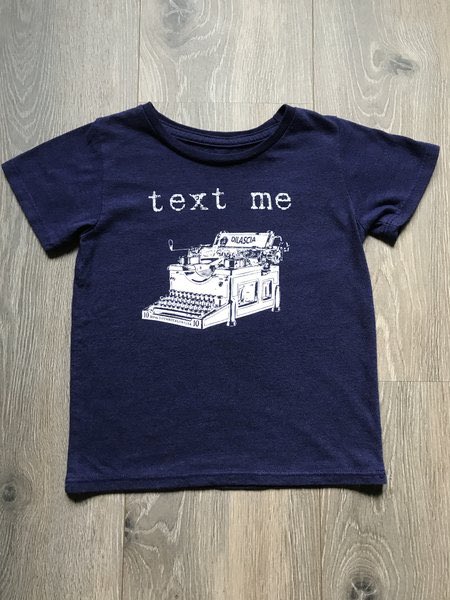 BlueFrogKids's tweet photo. NEW INVENTORY!!! Old school texting #textme #typewriter #bluefrog #dilascia #kids #kidswear #kidsootd #kidsstyle #kidsfashion #kidsclothes https://t.co/SKyJPToRpH