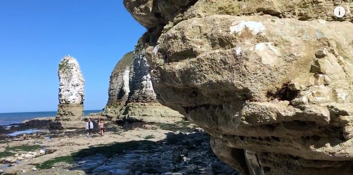 InternetGeog's tweet photo. How many landforms of coastal Erosion can you identify at Flamborough? https://t.co/GBPcJnTchk #geographyteacher https://t.co/YOY6RPUWhP