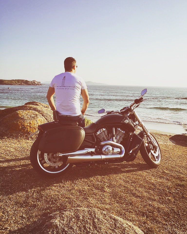 harleygalicia's tweet photo. Nueva adquisición,  super camiseta de @fillosdomar Harley Davidson Vrod Muscle 🤘#harleydavidson #motorcicles #harleylife #sporter #softail https://t.co/eLhW6M8pjv