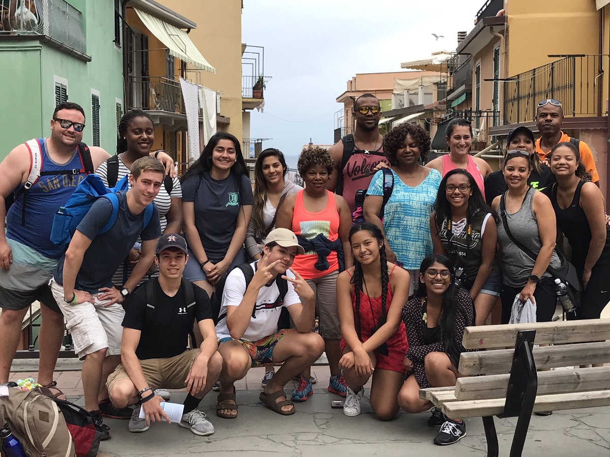 medcoast2017's tweet photo. Amazing time in Cinque Terre! Gorgeous views!! Great hike! https://t.co/TqmkEauziA