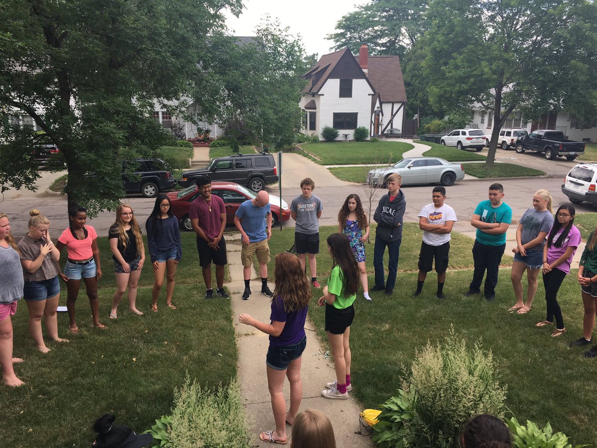 BratvojJamie's tweet photo. This is way they are a GREAT student council!! 1st summer meeting!@WHS_Activities @StucoWest https://t.co/vP4y9yX7HZ
