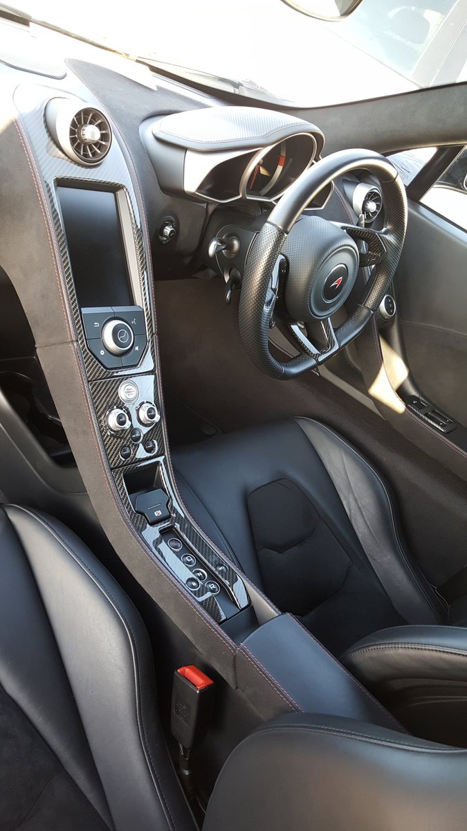 PlatDetailSW's tweet image. McLaren MP4-12C worked on for HR Owen today.