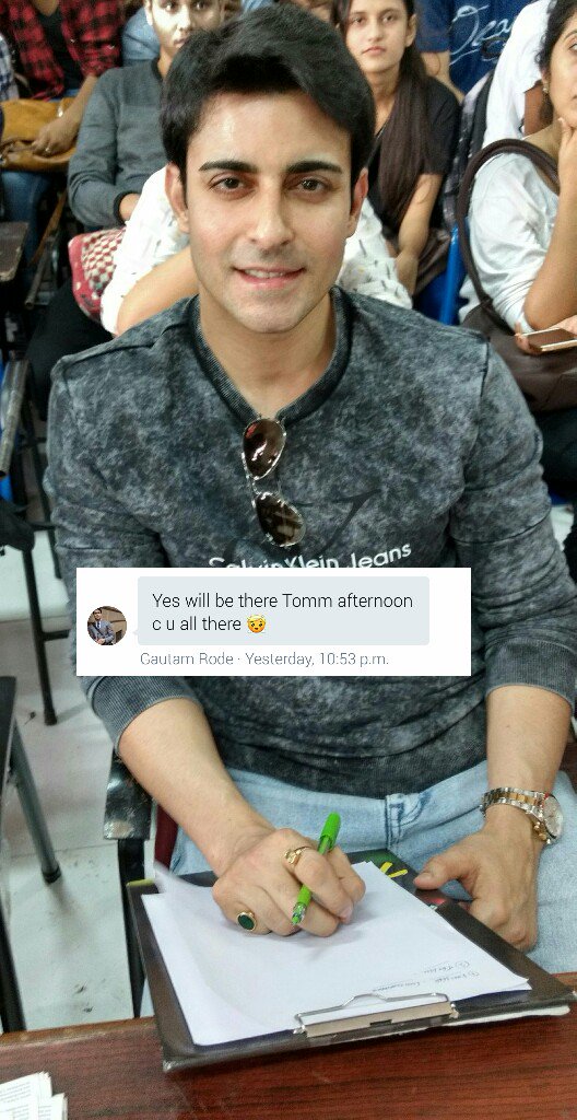 Ani_D42's tweet photo. Very happy to know that my idol is coming to my country 😊🤗 @whatsonANTV #Indonesia  #ExcitedToMeetIdol #GautamRode #AntvKeren https://t.co/zRJcpvWuYv