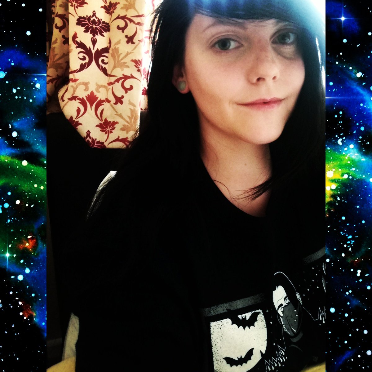 CliodhnaBetts's tweet photo. Sometimes I like my face. But I like @JimmyHavoc 's t-shirt more! #potatoface #wrestlingtees #spaceiscool #whatishashtag #selfie https://t.co/F40FpUNYYX