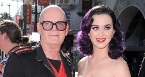 mafiaPPSOE's tweet photo. los padres de Kattyperry confiesan que su hija hizo un pacto satanico https://t.co/YNrfMHPGHt #NWO #Satanico #chip666 #NuevaEra #orwell84 https://t.co/kt1dFZGdiM