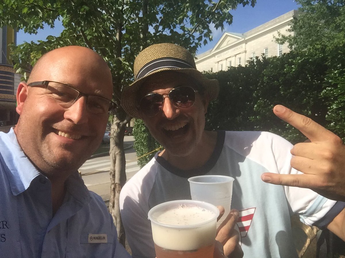 utsalesman's tweet photo. #wizardsauce #hunterfarmblueberries @CalfkillerBeer https://t.co/hpNLyQUX12