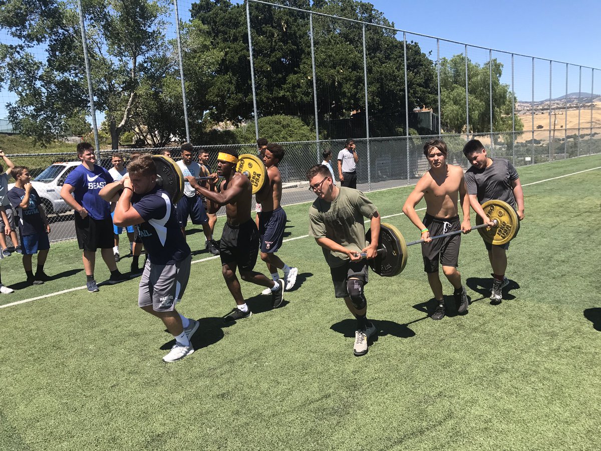 VCHS_FB's tweet image. Team 8 with the first #CompetitionFriday win of summer '17! #WePlayForChrist