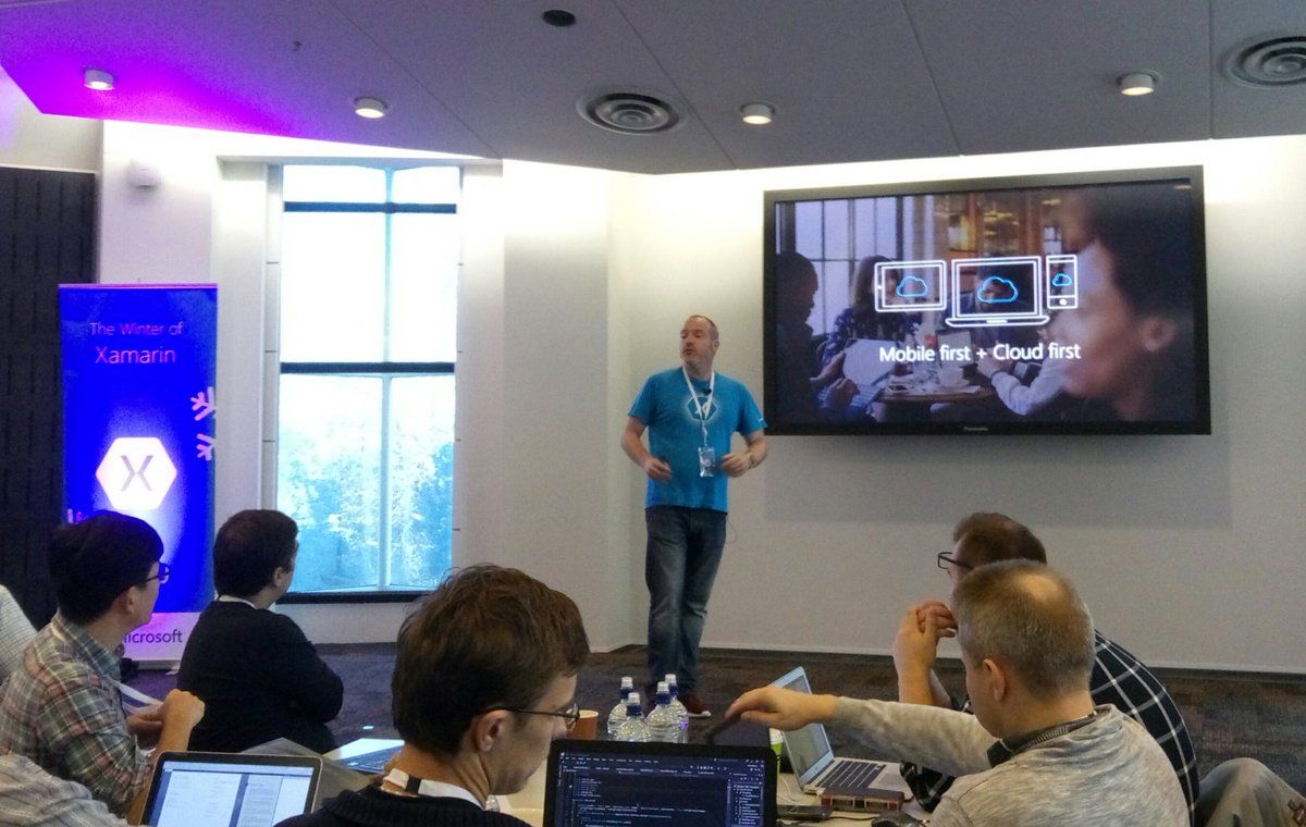 EmmaBishopNZ's tweet photo. @jimbobbennett kicking off #winterofxamarin17 #Auckland v2 @MicrosoftNZ https://t.co/fCzR2ZmN9H