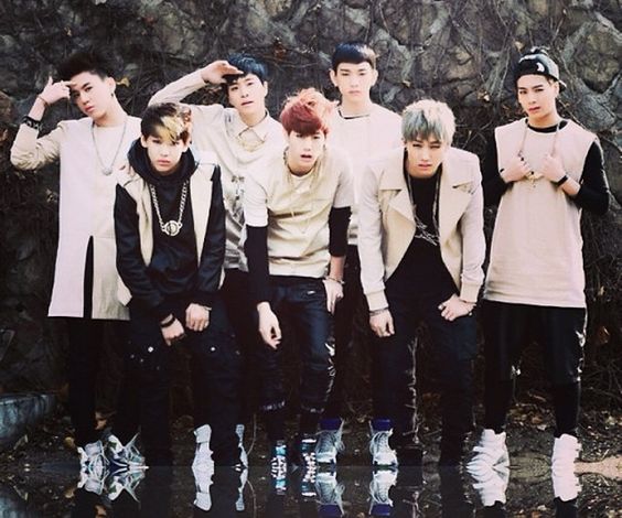 arophas1998's tweet photo. #VMAs @vmas @MTV #GOT7forVMAs #GOT7β£οΈβ£οΈβ£οΈ@GOT7Official
#GOT7ThailandTour2017 @got7co @GOT7_Japan πππ
#Bias7 #Visual7 #Cute7 #IGOT7 #Ahgase https://t.co/ZRgYXWxqIY