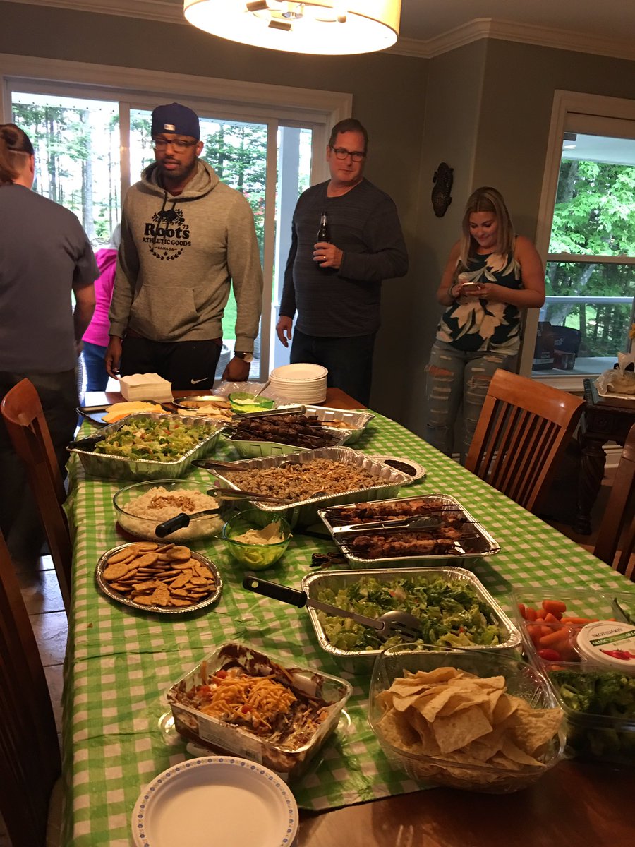 SanaHubaishy's tweet photo. Dinner is served! Bon appetite! #SynergyNB @TinorSebastien https://t.co/P6mSfeZCDB