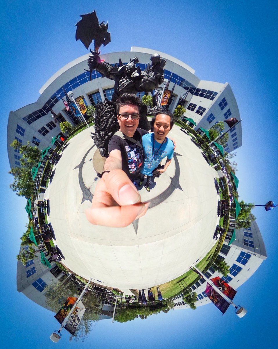 HugoCGuerra's tweet photo. Visiting planet @Blizzard_Ent Thanks @KajfaTam for the amazing tour. #blizzard #litleplanet @FWSLondon https://t.co/jQePmJkjh0