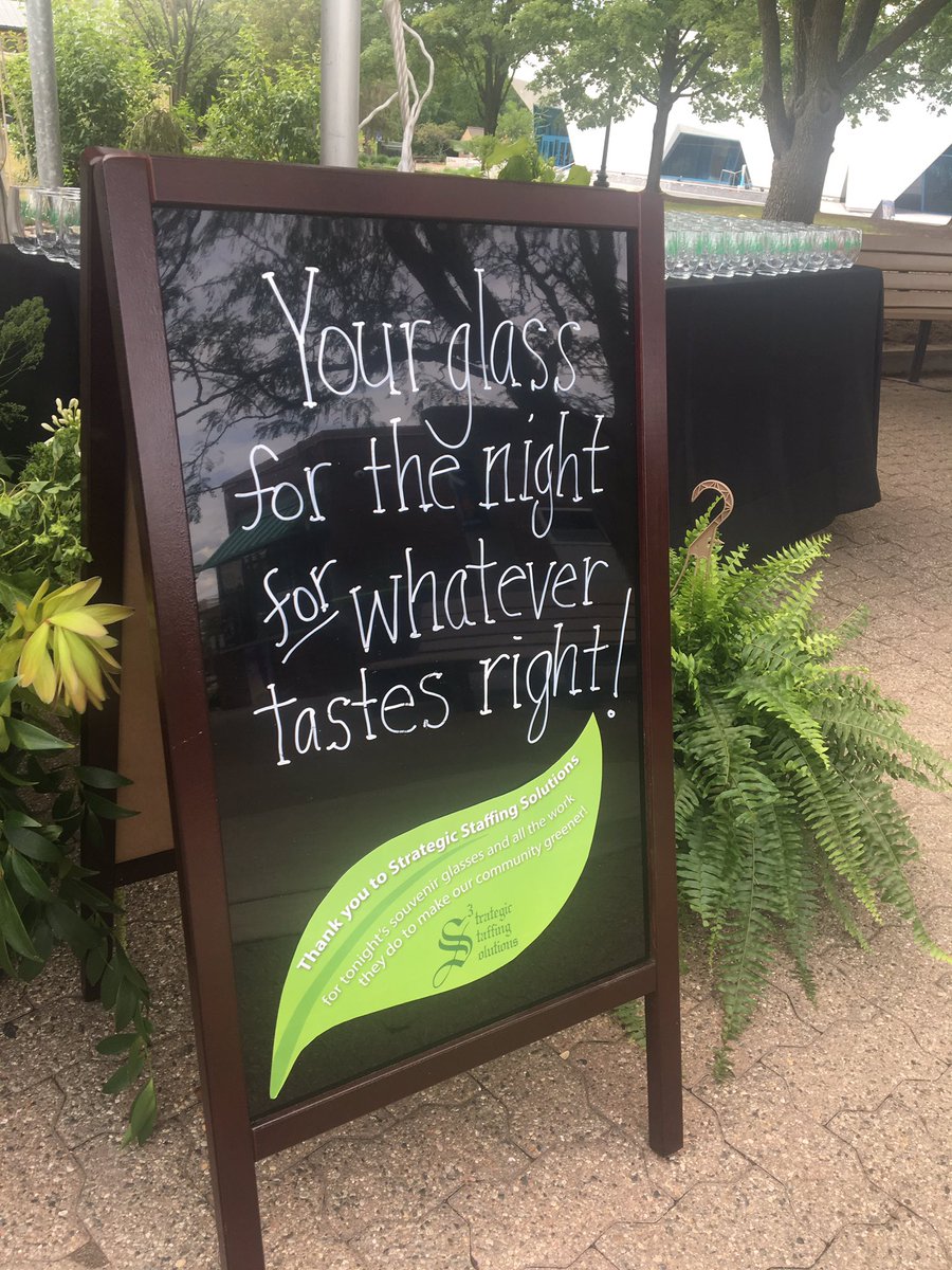 detroitzoo's tweet photo. The #SunsetattheZoo VIP Party is underway! All of tonight's guests will receive a commemorative glass as part of our effort to reduce waste. https://t.co/A5d74pb8Ve